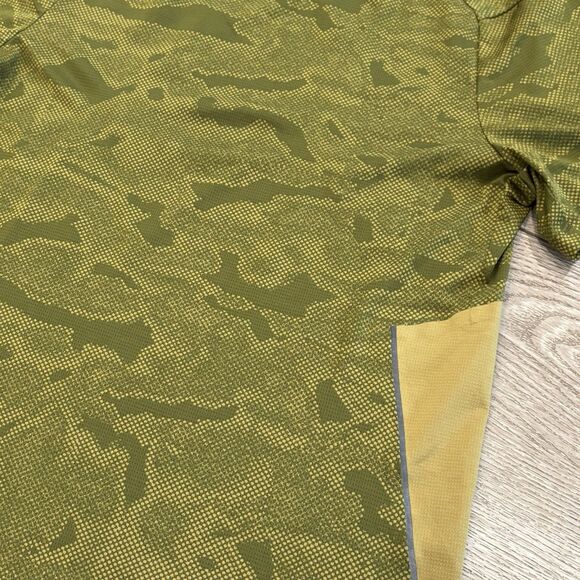 Lululemon Shirt Fast Free Short Sleeve Mens Small Camo Running Light Mesh Green - Picture 2 of 7